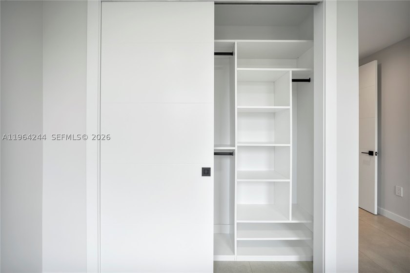 Discover this one-of-a-kind 5-bedroom, 5.5-bath modern townhome - photo 35