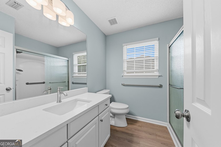 ****SELLERS ARE OFFERING 9,300 TOWARDS CLOSING COST WITH AN - photo 24