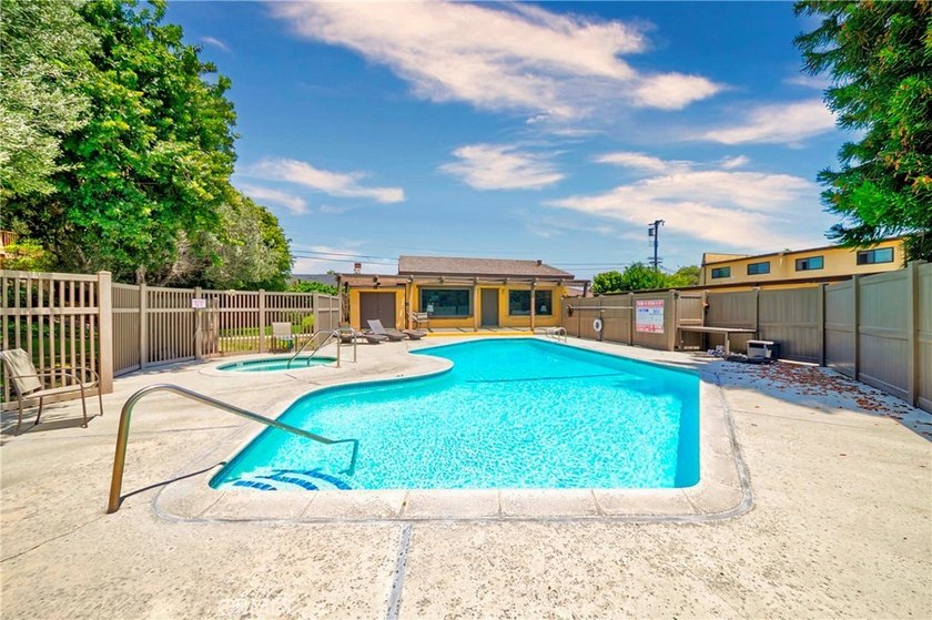 Best Priced Townhouse in north Torrance near Carr Elementary - photo 24