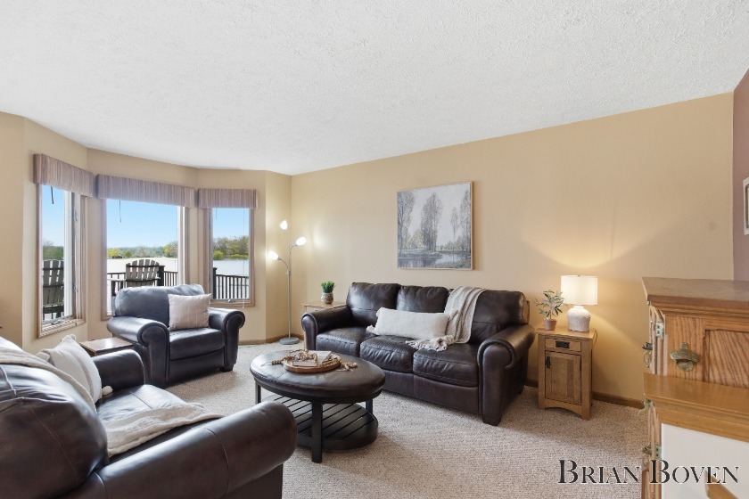 Waterfront Lake Living - photo 6