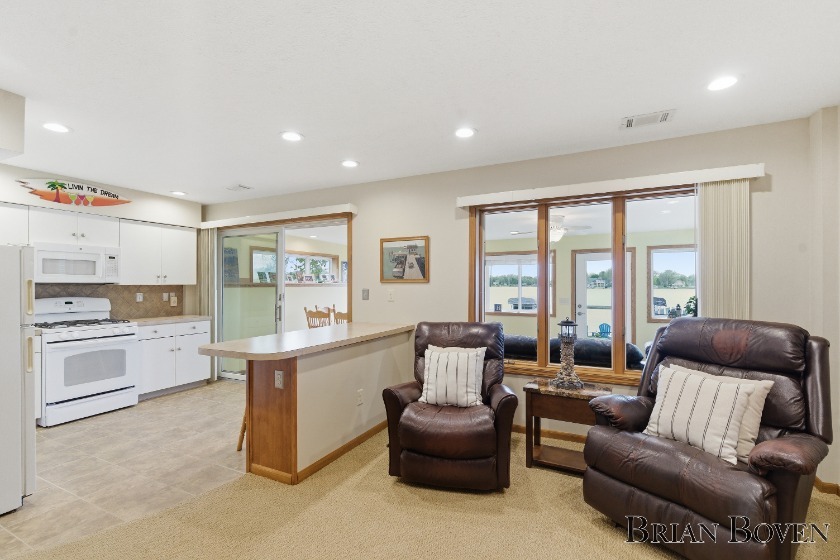 Waterfront Lake Living - photo 23