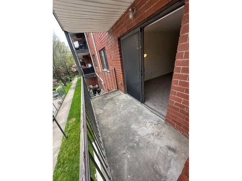 - CONDO FOR SALE IN HEART OF SHEEPSHEAD BAY - A PRIVATE GATED - photo 22