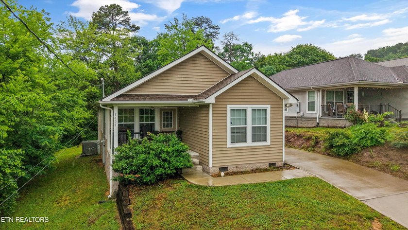 Charming One-Level Living Home - Minutes from UT &amp; Downtown - photo 2