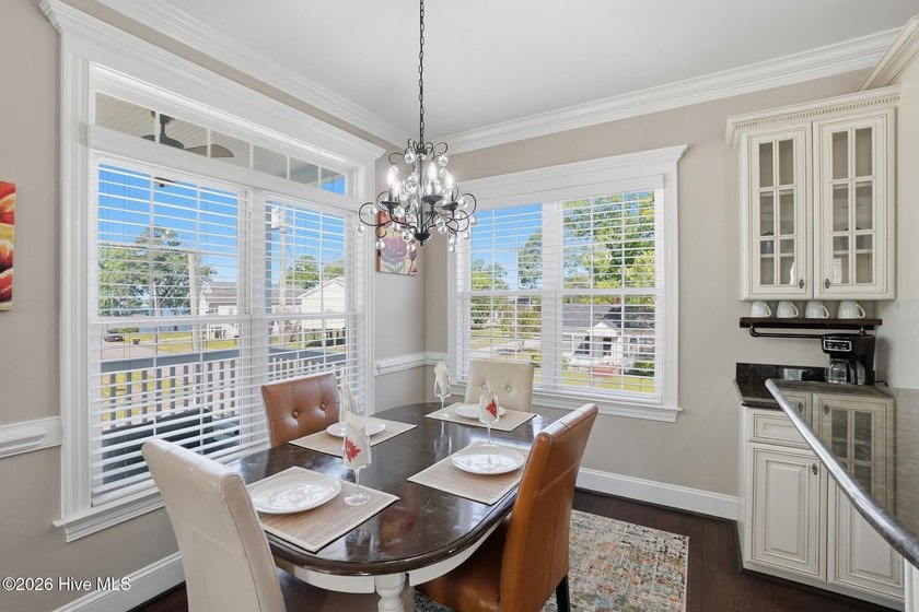 Discover this exceptional custom-built cottage-style retreat - photo 11