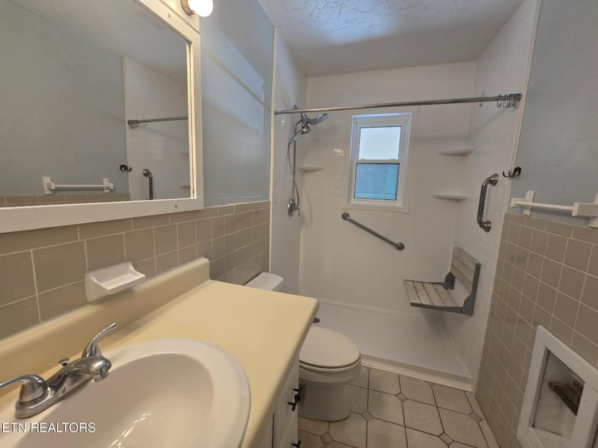 Explore this stunning 2338 sq. ft. limited handicap accessible - photo 23