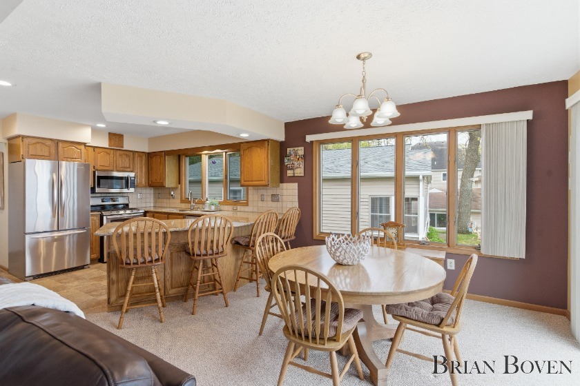Waterfront Lake Living - photo 9