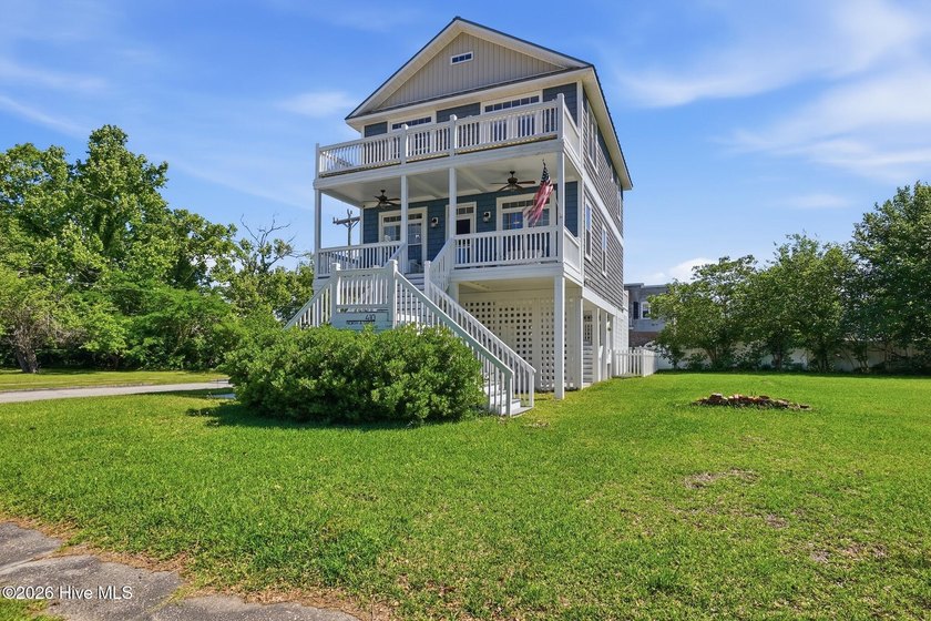 Discover this exceptional custom-built cottage-style retreat - photo 42