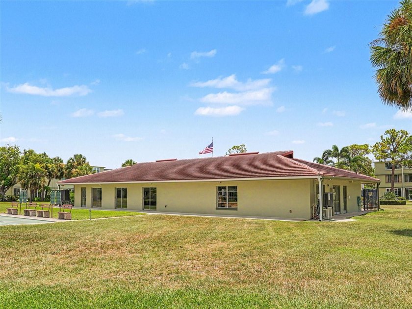 Under contract-accepting backup offers. Seller will consider all - photo 22