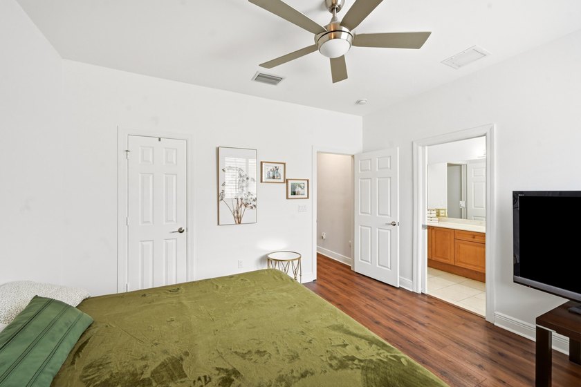 Nestled in the vibrant heart of Lake Worth Beach, this spacious - photo 24