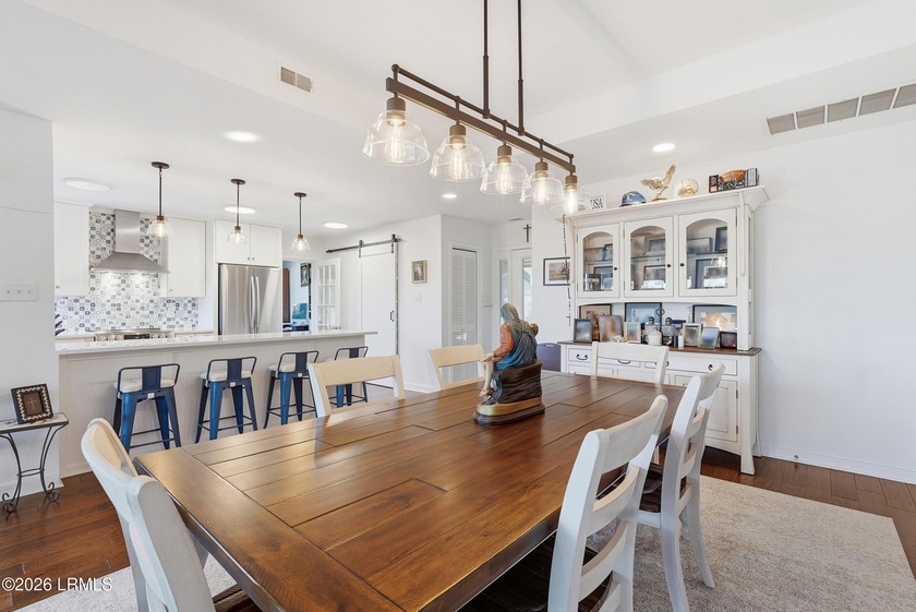 Sunrise marsh views. Single-level living. Iconic Lowcountry - photo 13