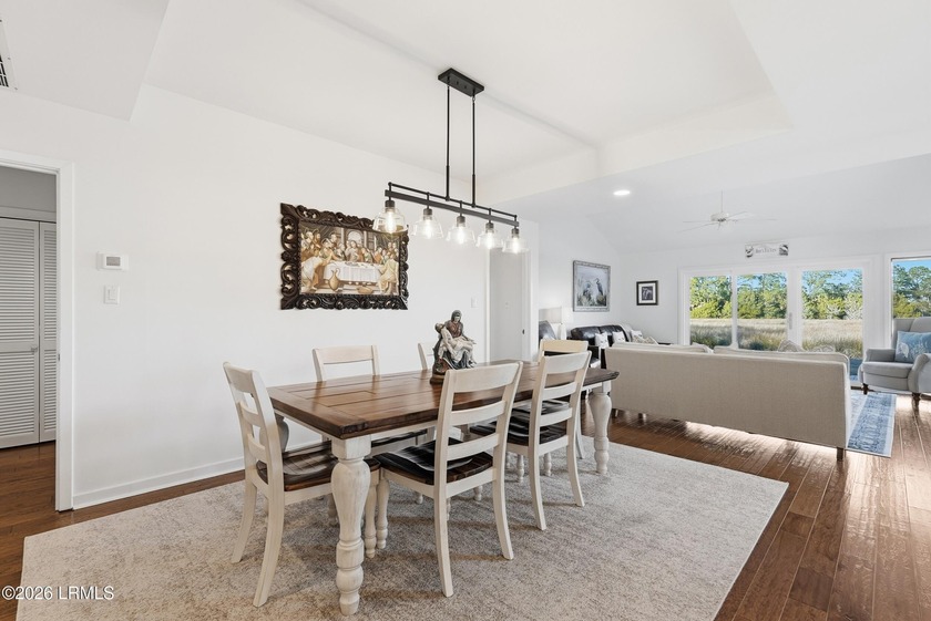 Sunrise marsh views. Single-level living. Iconic Lowcountry - photo 14