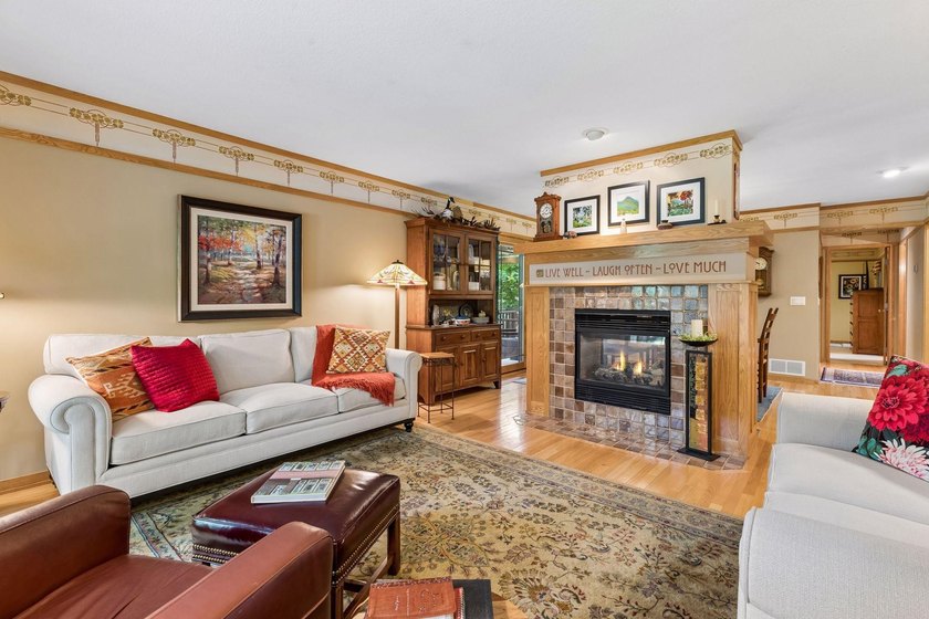 SEE 3D VIRTUAL TOUR &amp; FLOOR PLAN. PRAIRIE SCHOOL HOME BUILT BY - photo 16