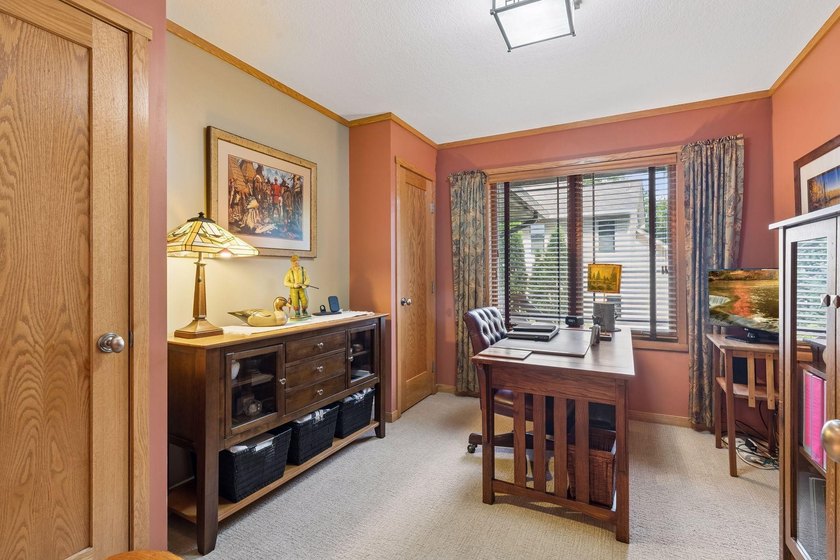 SEE 3D VIRTUAL TOUR &amp; FLOOR PLAN. PRAIRIE SCHOOL HOME BUILT BY - photo 27