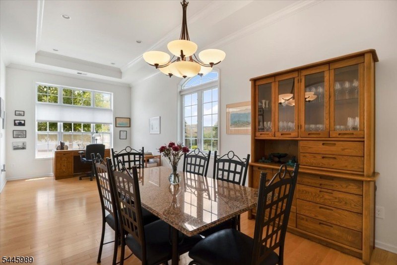 Welcome to a true GEM! Beautifully maintained colonial w/apprx - photo 5