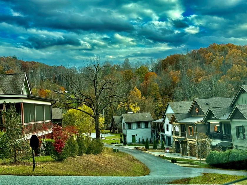 Build your mountain retreat in the highly sought-after Cullowhee - photo 4
