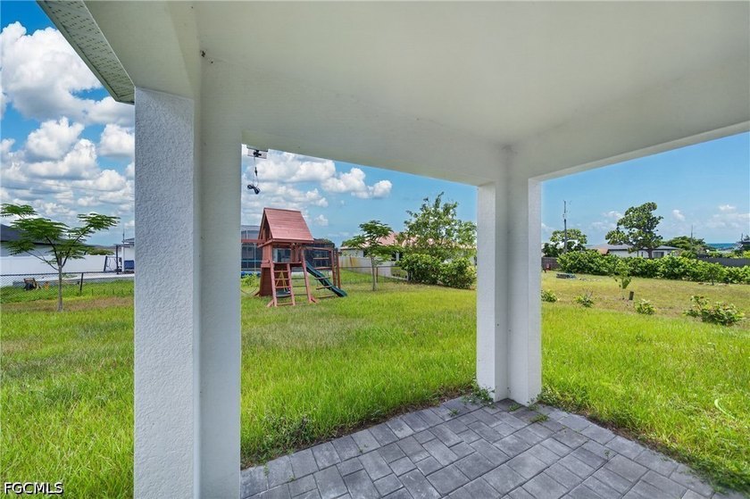 2025-built Bristol plan by Coaston Homes offering 3 bedrooms, 2 - photo 22