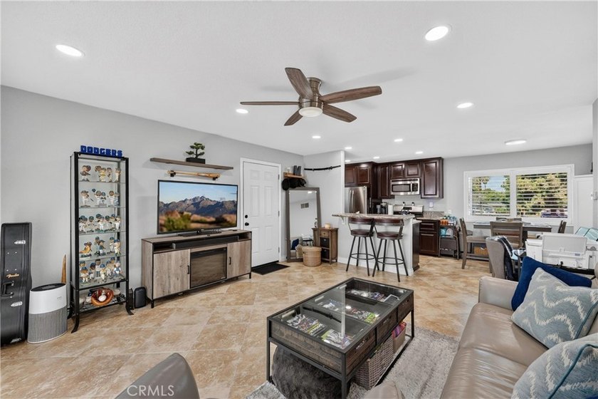Welcome to this beautifully maintained 1-bedroom, 1-bath - photo 7