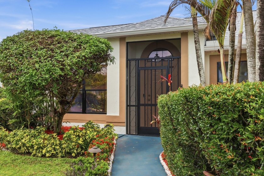 Welcome to this lovely single-story residence located in a - photo 8