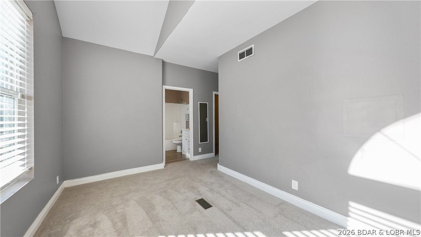 This Four Seasons gem is going to check all of the boxes on your - photo 30