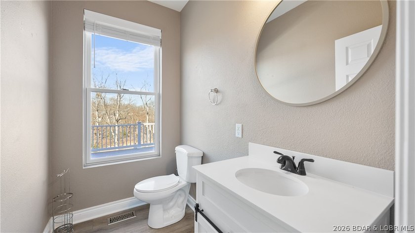 This Four Seasons gem is going to check all of the boxes on your - photo 33