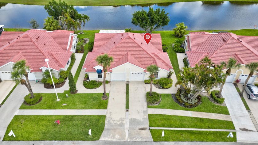 Beautifully Remodeled 2 Bedroom / 2 Bathroom Villa in - photo 12