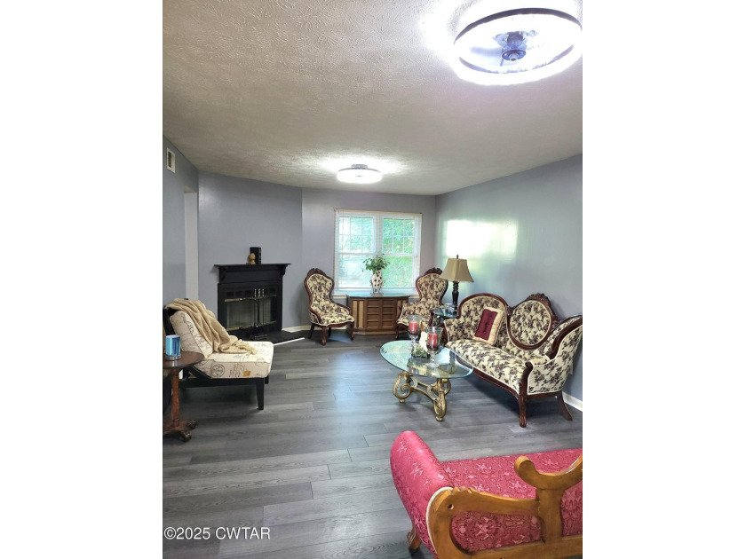This 3 Bedroom 2.5 Bath Home is Located in the Hidden Valley - photo 4
