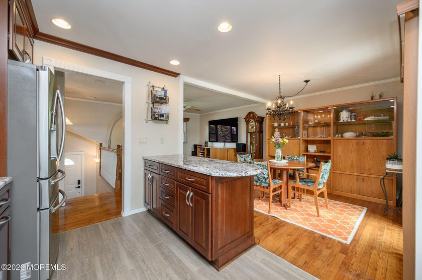Home Sweet Home! Beautiful 3 Bed 2.5 Bath Expanded Bi-Level with - photo 11