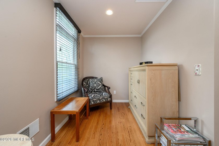Home Sweet Home! Beautiful 3 Bed 2.5 Bath Expanded Bi-Level with - photo 21