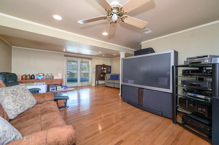 Home Sweet Home! Beautiful 3 Bed 2.5 Bath Expanded Bi-Level with - photo 26