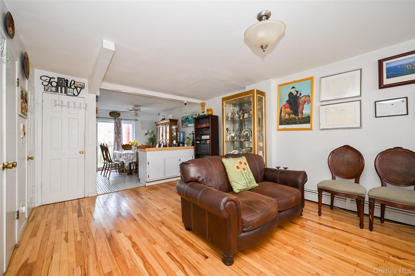 Brick attached multi-level home in the heart of Bayside offering - photo 7