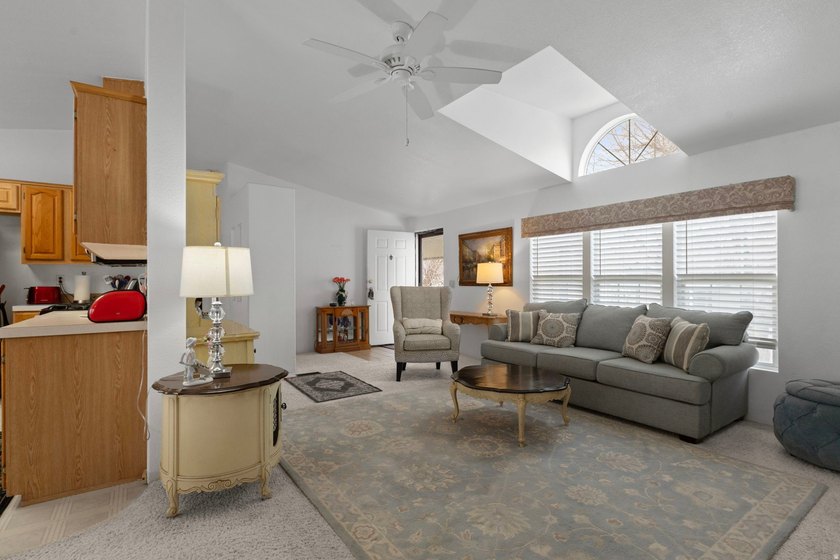 ***OFFERING SELLER FINANCING*** This well-cared-for 3 bedroom, 2 - photo 8