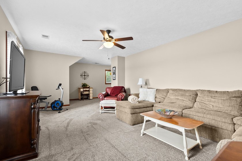 Lake life starts here. This beautifully maintained waterfront - photo 17