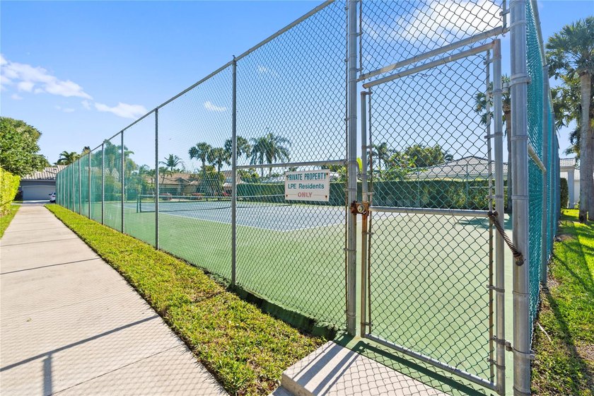 JUST REDUCED BELOW MARKET PRICE FOR QUICK SALE! GREAT INVESTMENT - photo 32