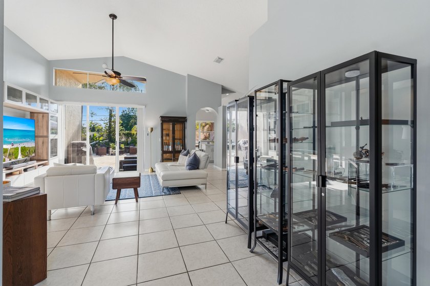 JUST REDUCED BELOW MARKET PRICE FOR QUICK SALE! GREAT INVESTMENT - photo 35