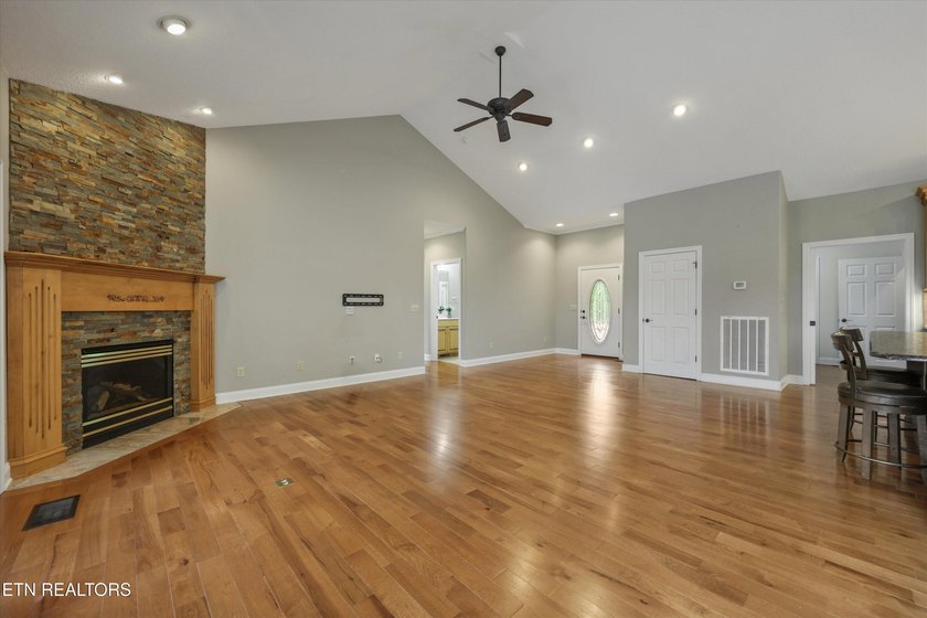 Nestled within the highly sought-after Kahite community, this - photo 10