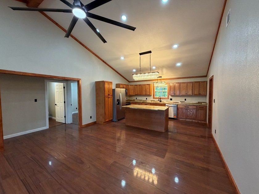 Wake up to panoramic lake views and the peaceful beauty of Lake - photo 21