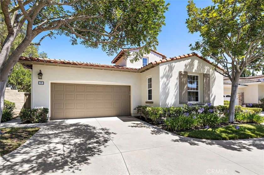Welcome to 7 Corte Sevilla, a single-level home on a private - photo 3