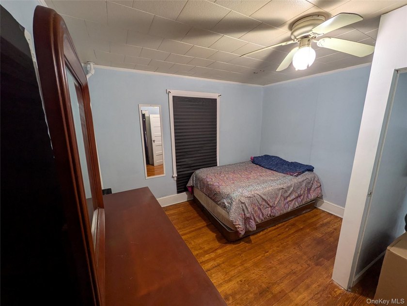 Welcome to this charming home in the heart of Suffolk County! - photo 9