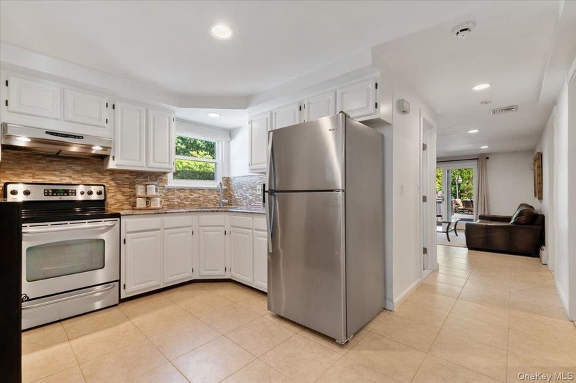 Welcome to 2499 Haff Avenue!! This meticulously maintained home - photo 21