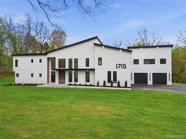 An extraordinary opportunity to own a newly constructed - photo 3