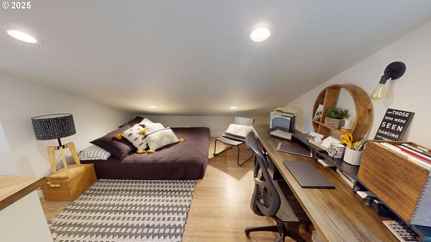 This expansive 2,188 sq. ft. home in Gold Beach, Oregon, offers - photo 38