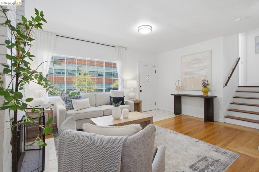 Beautifully Reimagined Sanctuary nestled in Poets Corner - photo 5