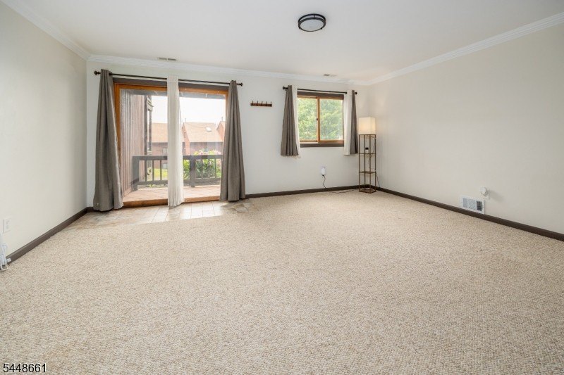 Welcome to this well-maintained 2-bedroom, 2-full-bath interior - photo 10