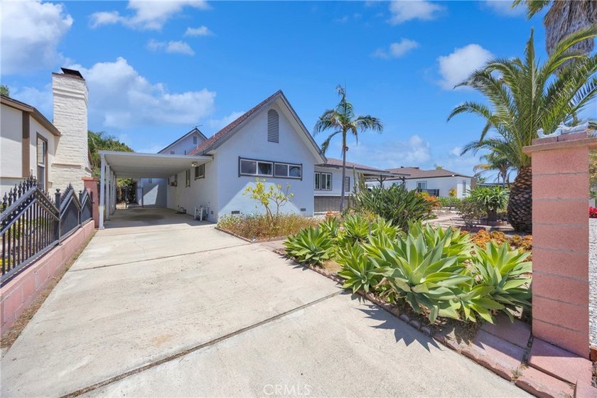 Rare opportunity to own a spacious single-level home with a - photo 6