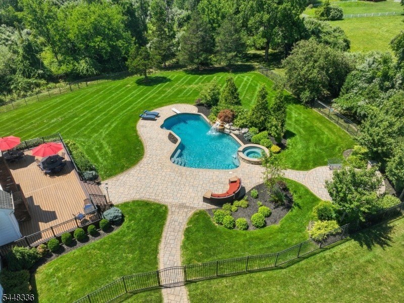 Welcome to your own private oasis on 2 acres, just 51 miles west - photo 4