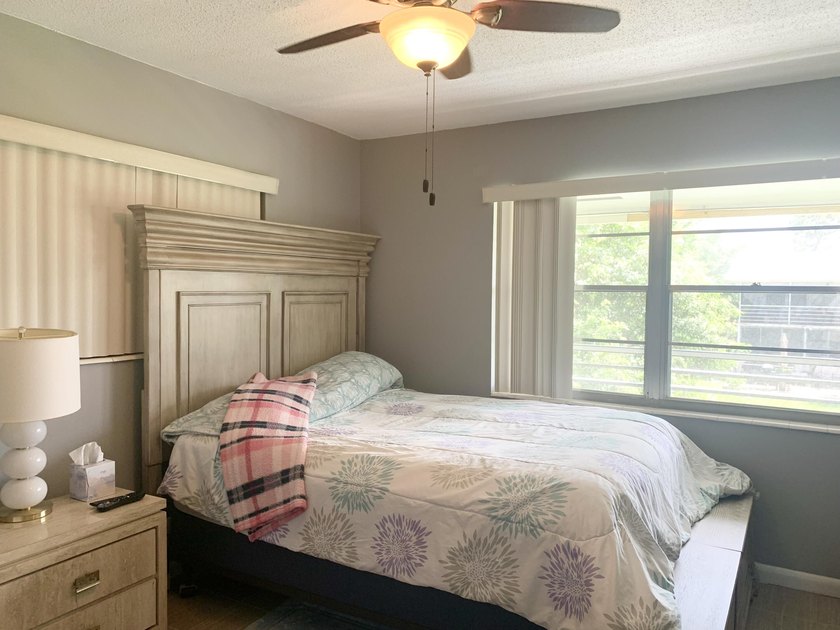 SPECTACULAR QUIET CORNER 2 BEDROOM, 2 *FULL BATHS*, UPDATED UNIT - photo 19