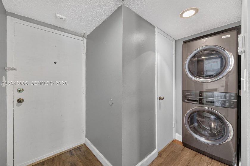 Discover comfortable living in this spacious condo in Tamarac - photo 6