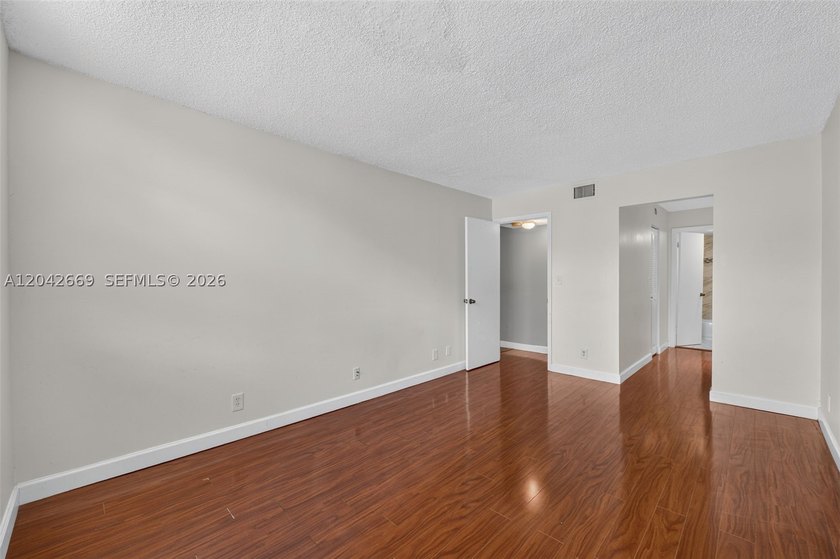 Discover comfortable living in this spacious condo in Tamarac - photo 10