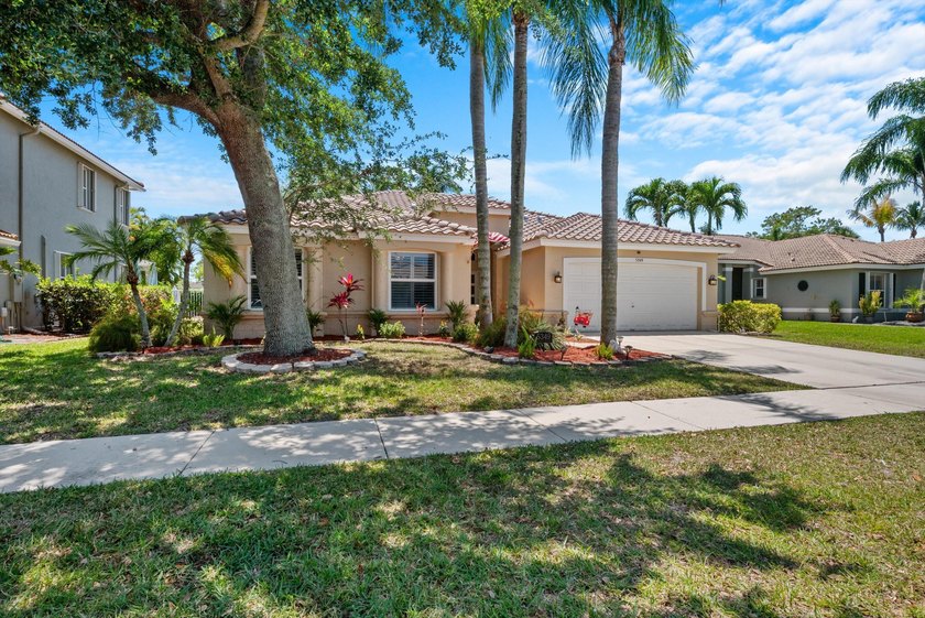 BETTER THAN NEW! Beautifully upgraded 4BR/2.5BA home in Oakmont - photo 4