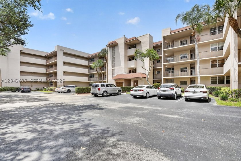 This amazing beautiful condo 3/2 on the second floor in Sabal - photo 6